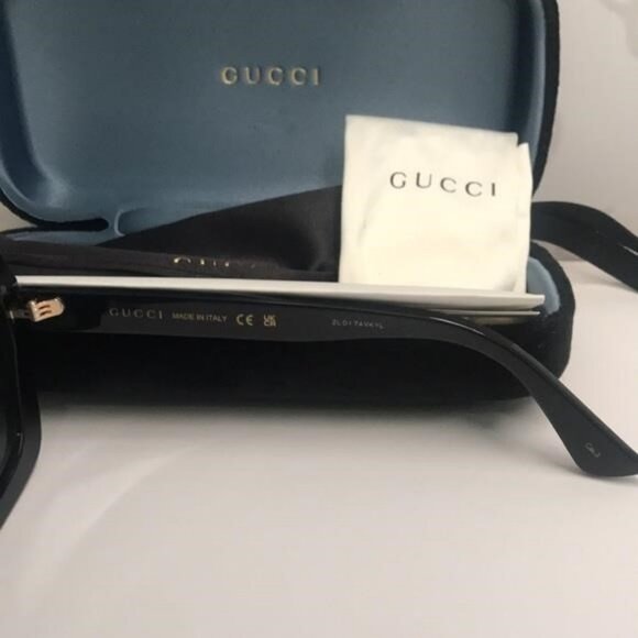 New Authentic Gucci GG0328S 001 Black Square Sunglasses Grey Gradient Lenses - Picture 11 of 12